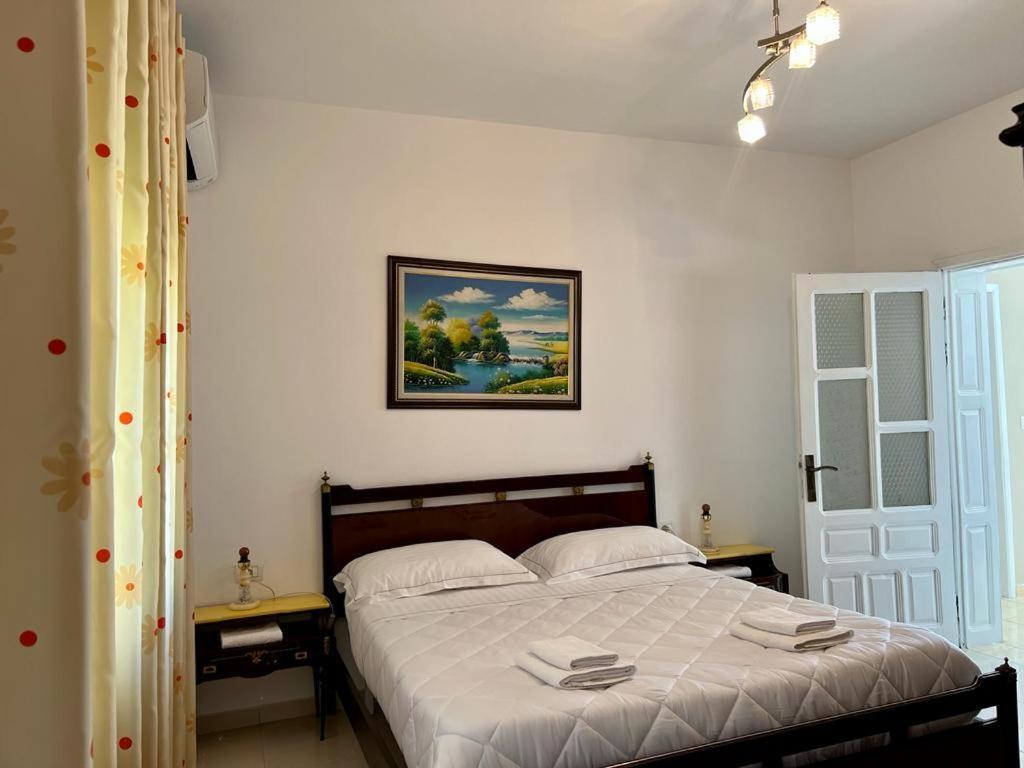 Apartaments Vila Mimani 2 Berat Esterno foto