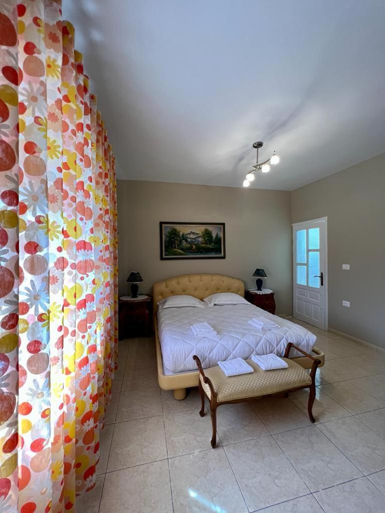 Apartaments Vila Mimani 2 Berat Esterno foto