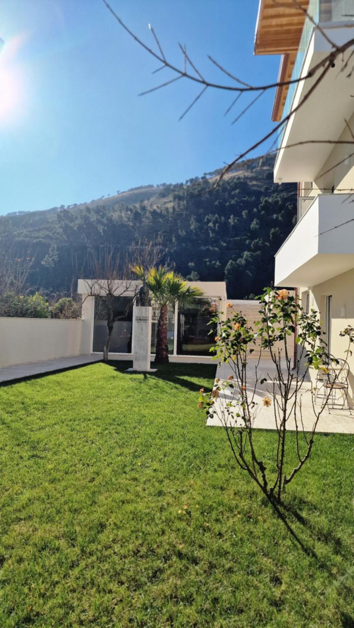 Apartaments Vila Mimani 2 Berat Esterno foto